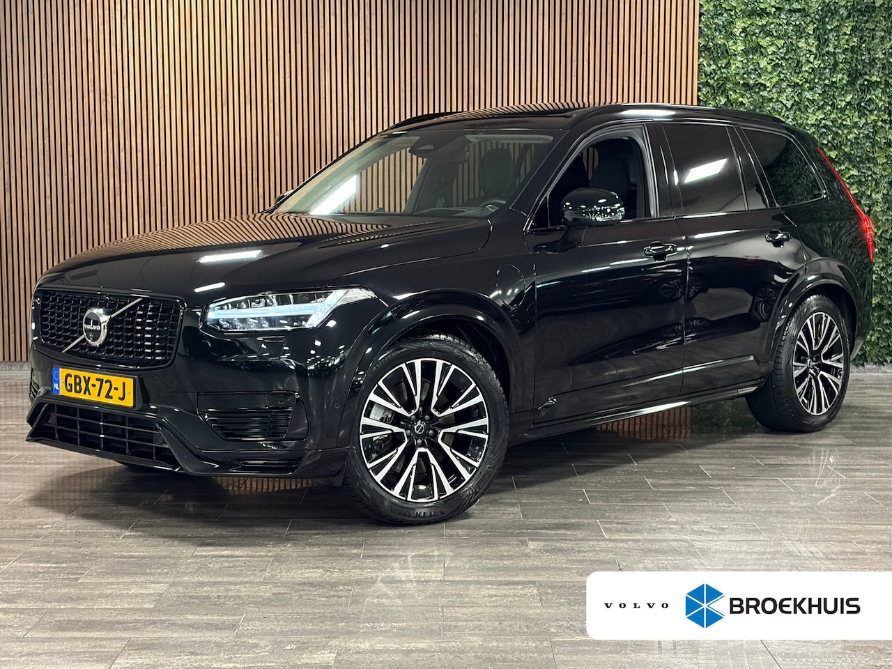 Volvo XC90 - T8 AWD Recharge Ultra Dark Vol! | Bowers & Wilkins | Luchtvering | Stoelventilatie | Trekh - AutoWereld.nl