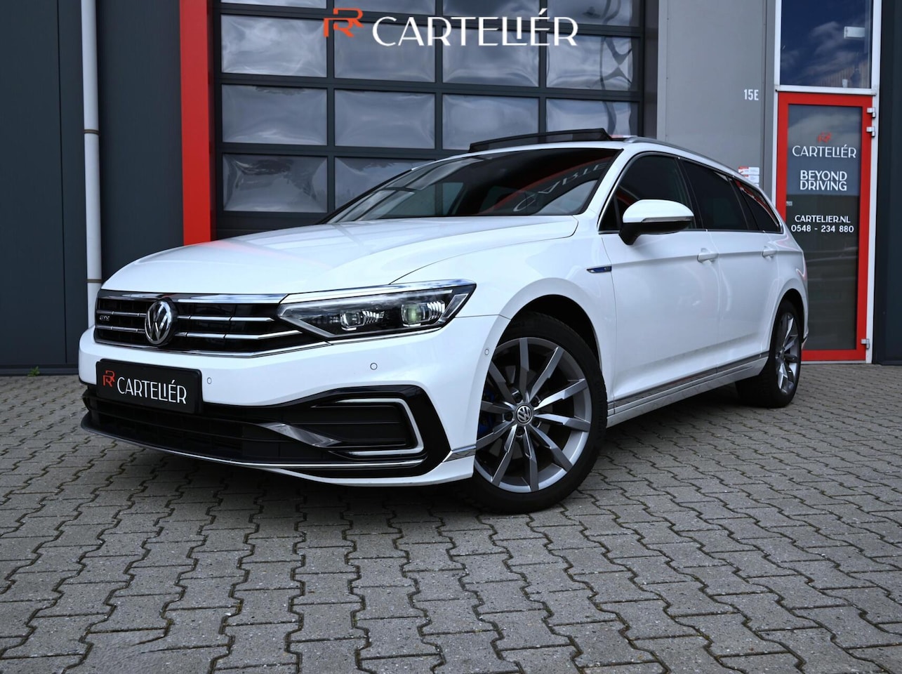 Volkswagen Passat Variant - 1.4 TSI PHEV GTE Business | Pano | Matrix IQ Led | Trekhaak | Camera | Blind Spot | Stoel - AutoWereld.nl