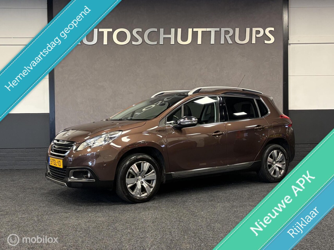 Peugeot 2008 - 1.2 VTi Allure Pack Premium Plus CLIMA / CRUISE / PANO / TR.HK / NAP / DB. VV / - AutoWereld.nl