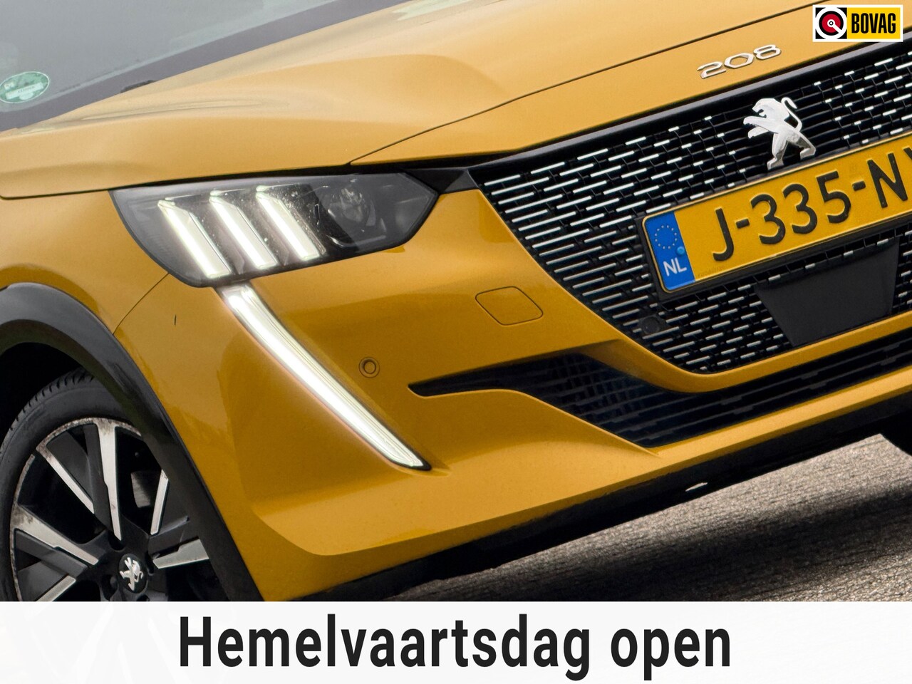 Peugeot 208 - 1.2 PureTech GT-Line - Jaune Faro - Panorama/3D Dash/Carplay - AutoWereld.nl