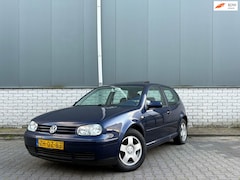 Volkswagen Golf - 1.6 Highline-Automaat-Schuifdak-NWE APK