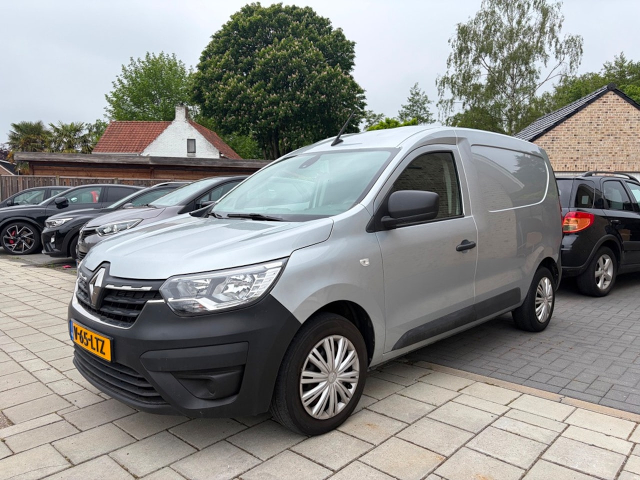 Renault Express - 1.3 TCe 100 Comfort + Airco Navigatie PDC 2021 - AutoWereld.nl