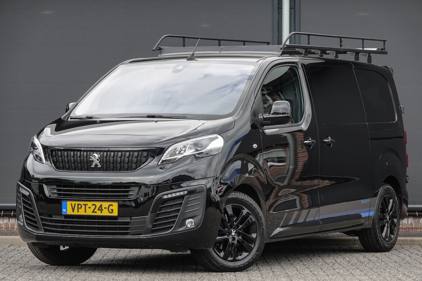 Peugeot Expert - 2.0BlueHDI 177Pk Aut. | Standard | L2 | Sport | 2x Schuifdeur | Leder | 360° Camera | Impe - AutoWereld.nl