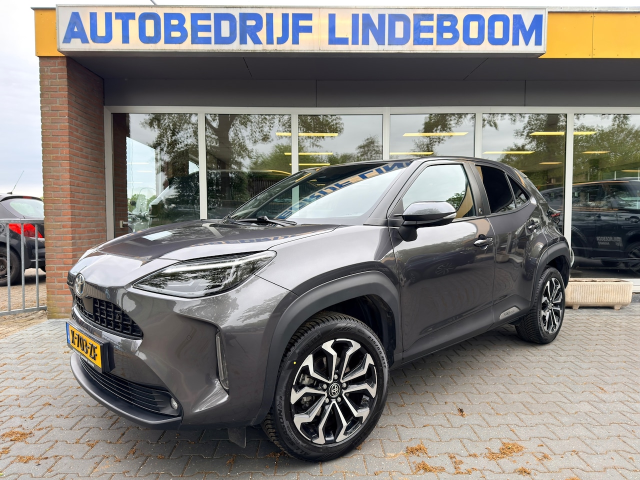 Toyota Yaris Cross - 1.5 Hybrid Dynamic 1.5 Hybrid Dynamic, Camera, Trekhaak, All Season Banden, Stoel en stuur verwarming - AutoWereld.nl