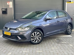 Volkswagen Polo - 1.0 TSI Life BTW AUTO NAP CARPLAY AIRCO ACC LANE ASSIST NAVI BLUETOOTH MF STUUR LM VELGEN