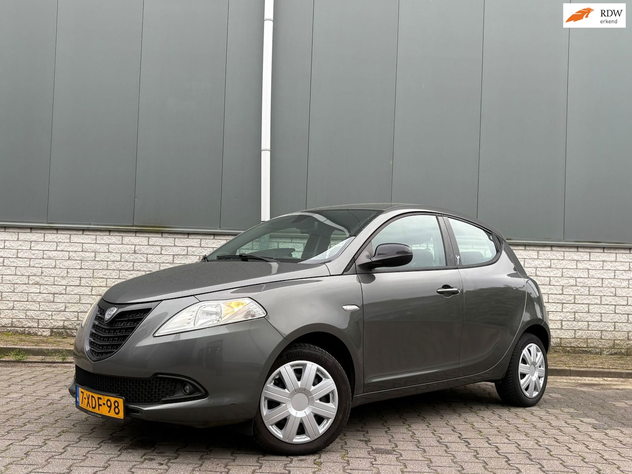 Lancia Y(psilon) - Ypsilon 0.9 TwinAir Elefantino Plus-NWE APK+Beurt - AutoWereld.nl