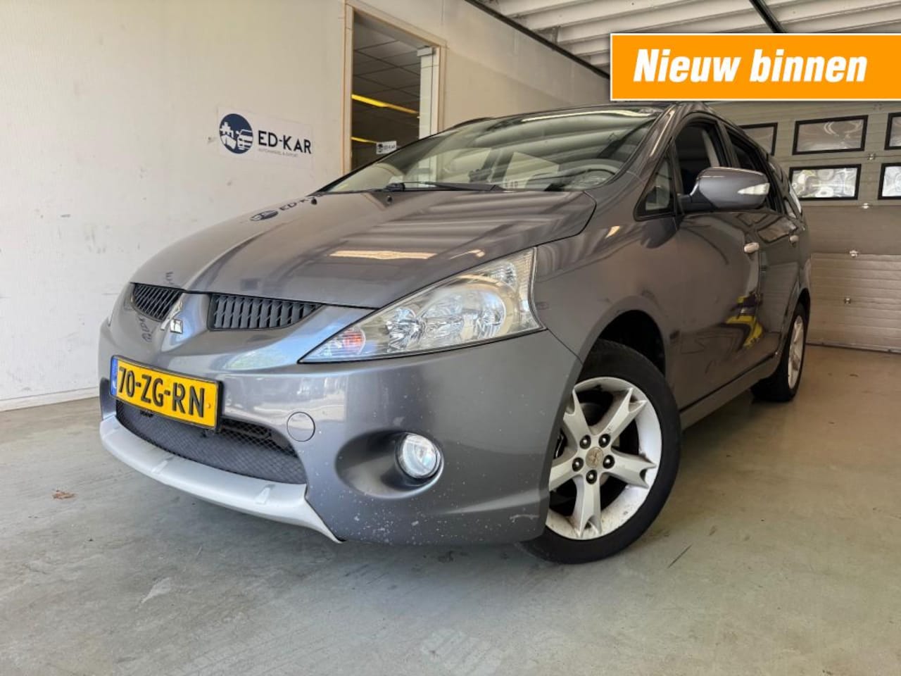 Mitsubishi Grandis - 2.4-16V InSport 7PERS. AIRCO TREKHAAK PDC NAP APK 3-2027 - AutoWereld.nl