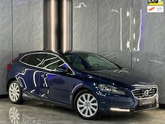 Volvo V40 - 1.6 T3 Polestar | Camera | LED | Vol Onderh | 2e Eigenaar | NAP | Airco | Cruise | Boekjes