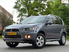 Mitsubishi Outlander - 2.0 Intro Edition|AUT|NAVI|LEDER|PSENSOR|TREKHAAK|2XSLEUTELS|