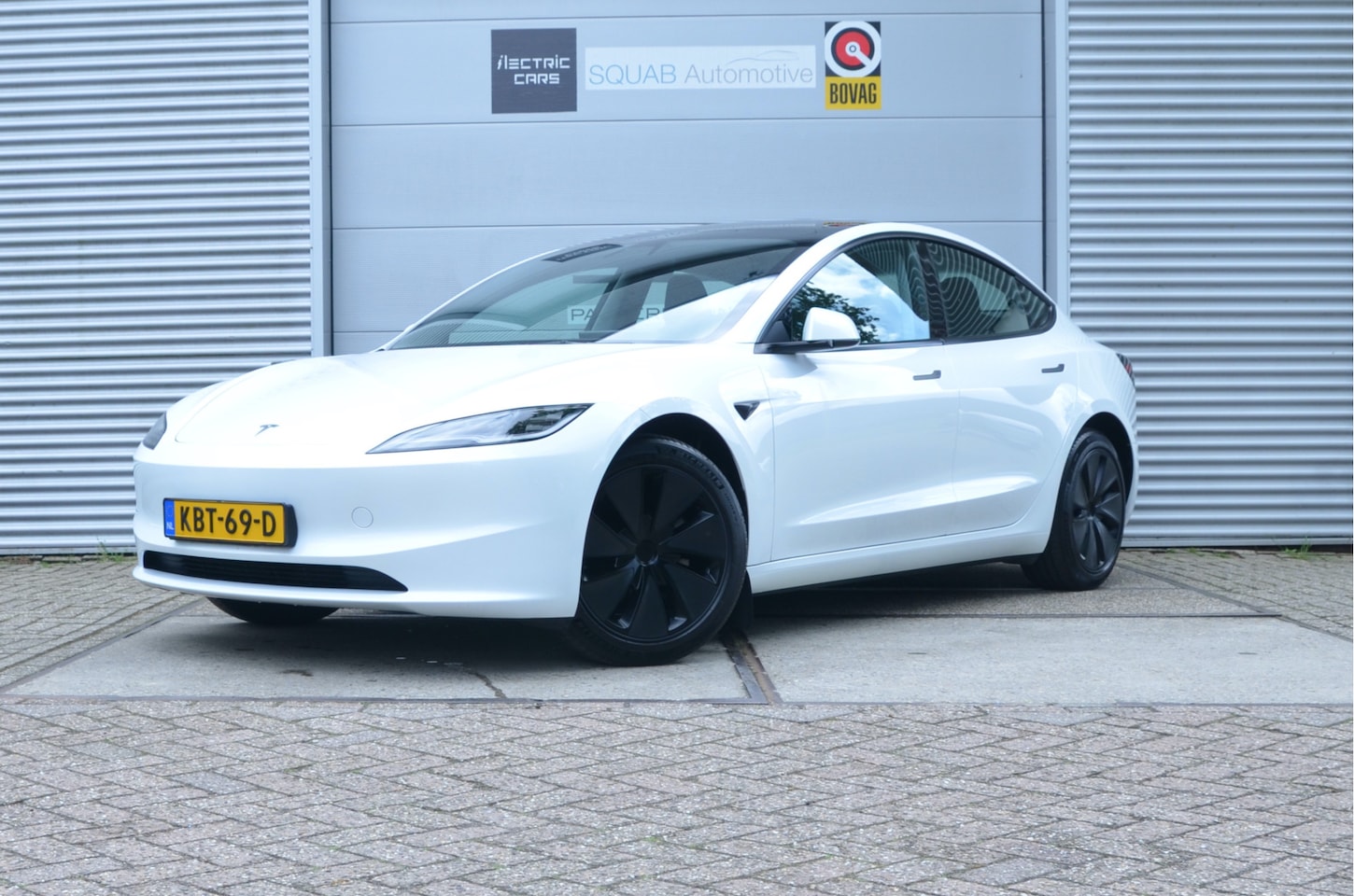Tesla Model 3 - RWD 60 kWh Highland, LFP Accu, AutoPilot4.0 Ryzen (FSD 99,- p/mnd) - AutoWereld.nl