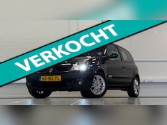 Renault Clio - 1.6i 16V Initiale Leer Clima 3e Eigenaar LED Nieuwe APK