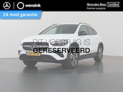 Mercedes-Benz GLA-Klasse - 250 e Luxury Line | Trekhaak | Multibeam | Getint glas | Widescreen | Stoelverwarming |