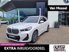 BMW X1 - xDrive25e | M-SPORT | PANO-SCHUIFDAK | LEER | 360 CAMERA | STOELVERWARMING | HEAD-UP