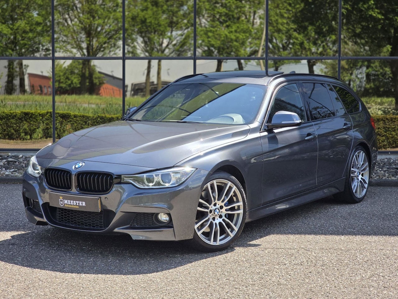 BMW 3-serie Touring - 320d High Executive|M-SPORT|PANO|LEDER - AutoWereld.nl