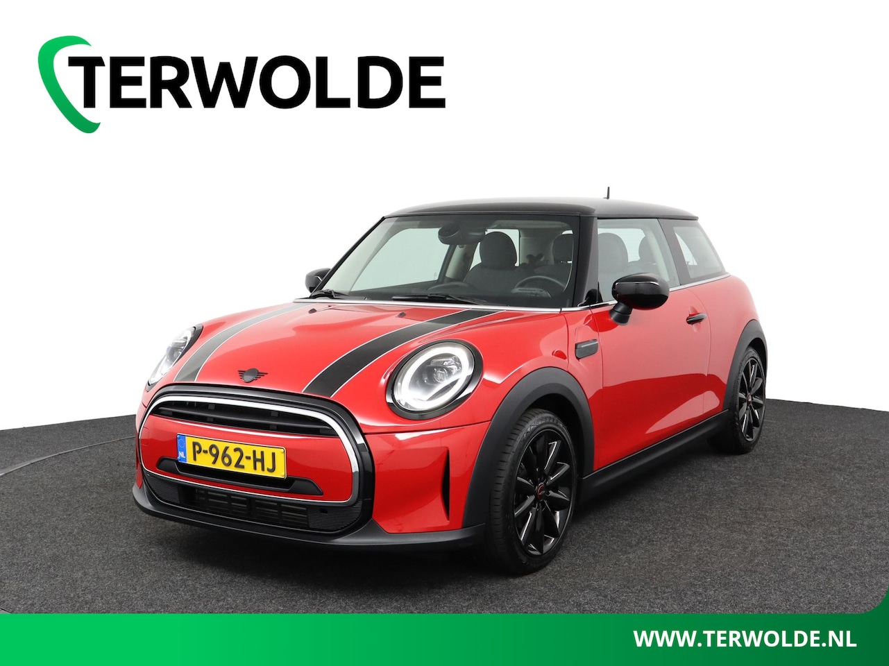 MINI Cooper - 1.5 Business Edition | Sportstoelen | Climate Control | Groot Navi | - AutoWereld.nl