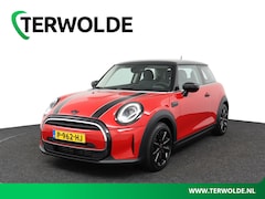 MINI Cooper - 1.5 Business Edition | Sportstoelen | Climate Control | Groot Navi |