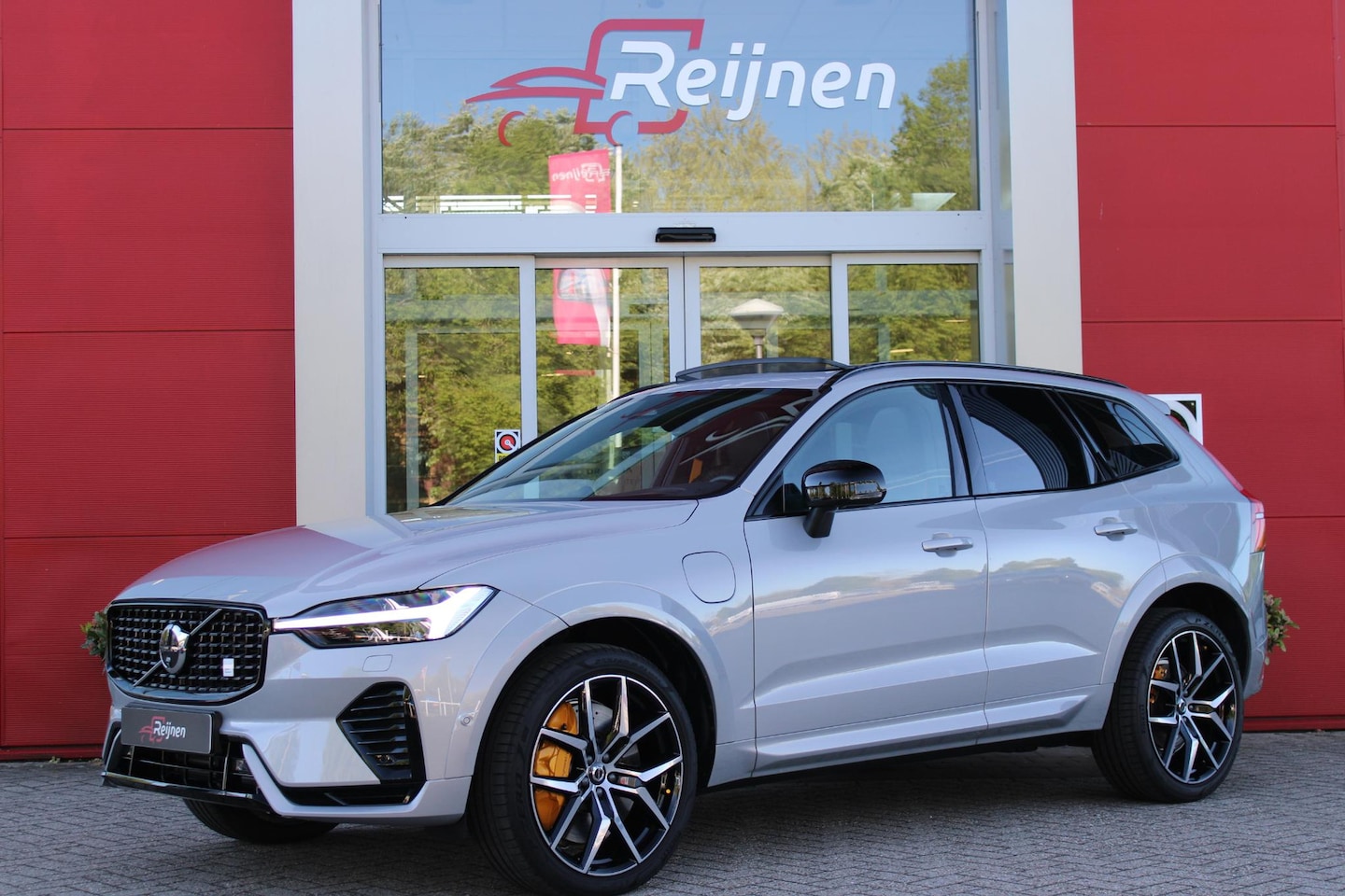 Volvo XC60 - 2.0 T8 Plug-in-hybrid AWD POLESTAR ENGINEERED | PANORAMA SCHUIF/KANTEL DAK | BOWERS & WILK - AutoWereld.nl