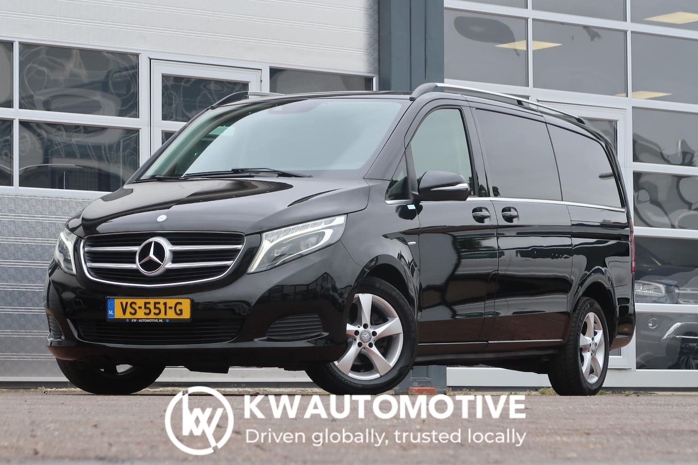 Mercedes-Benz V-klasse - 220d Lang DC LED/ LEDER/ 2X DEUR/ TREKHAAK/ ETC. - AutoWereld.nl