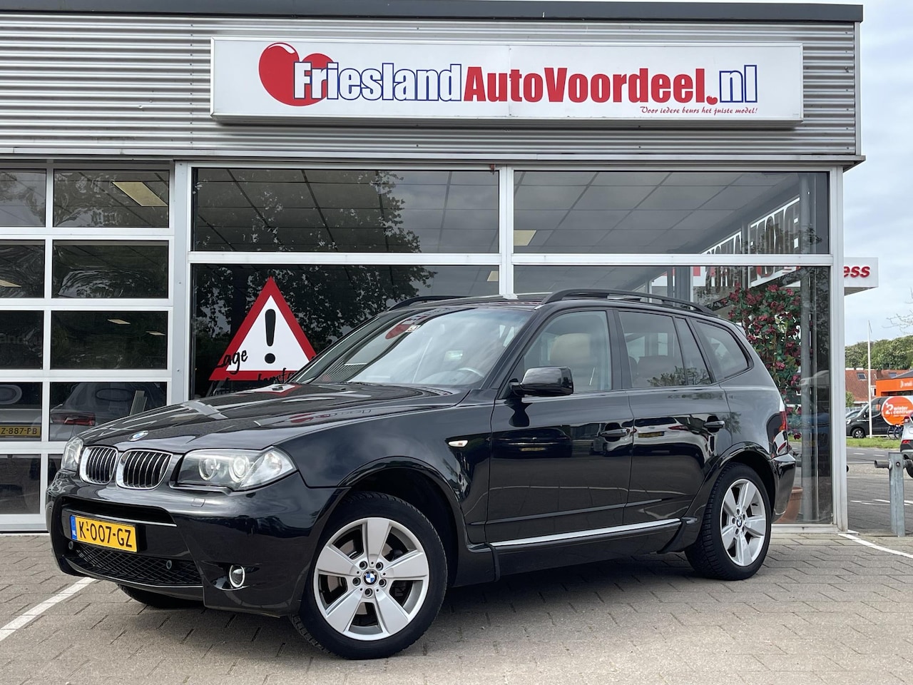 BMW X3 - 2.5si /Automaat/Volleder/Cruise/Panodak/Trekhaak/APK 05-2027/ - AutoWereld.nl