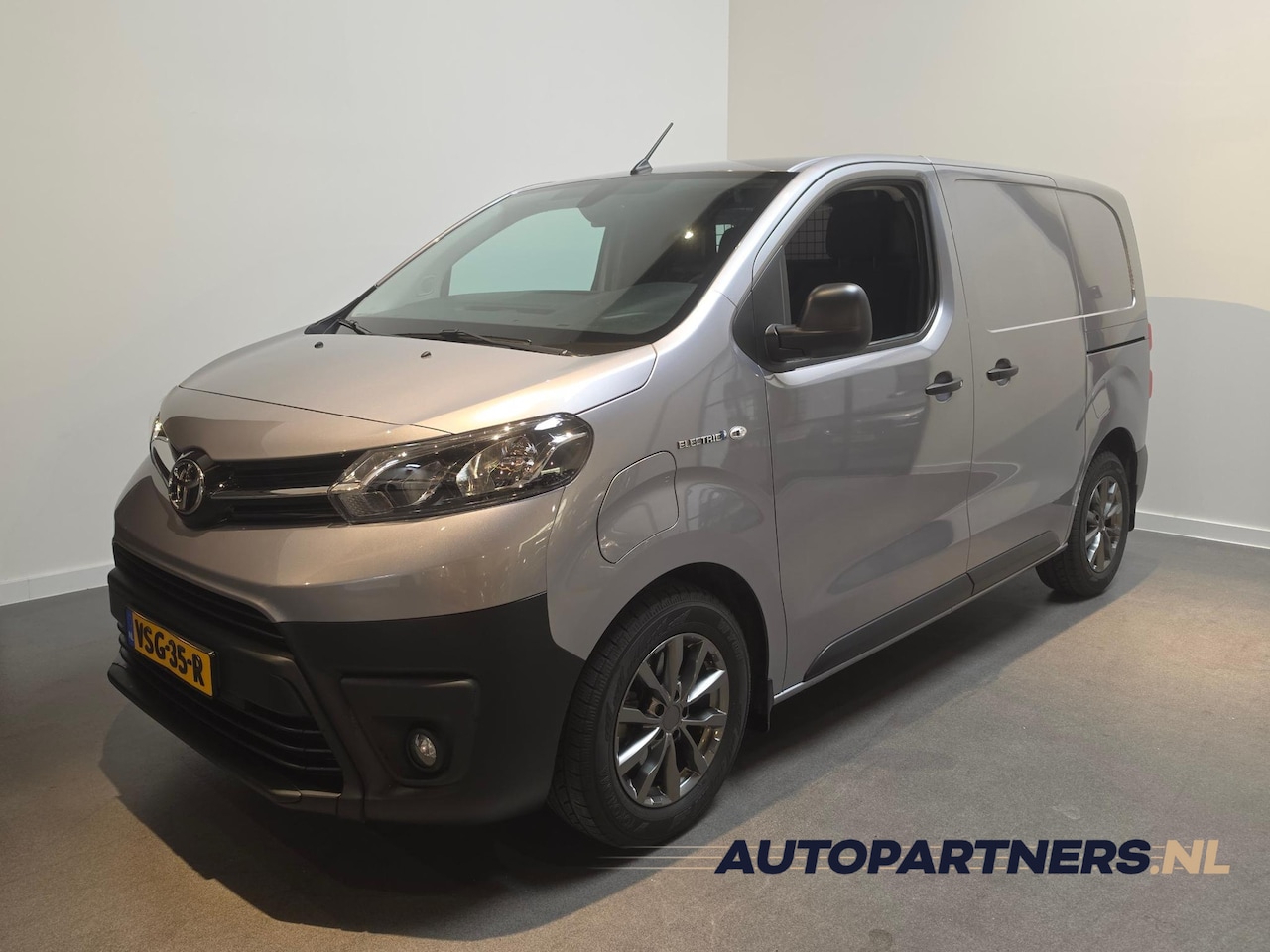 Toyota ProAce Electric Compact - Standard Range Live Apple Carplay/Android Auto - Navi - Zijdeuren links en rechts - AutoWereld.nl