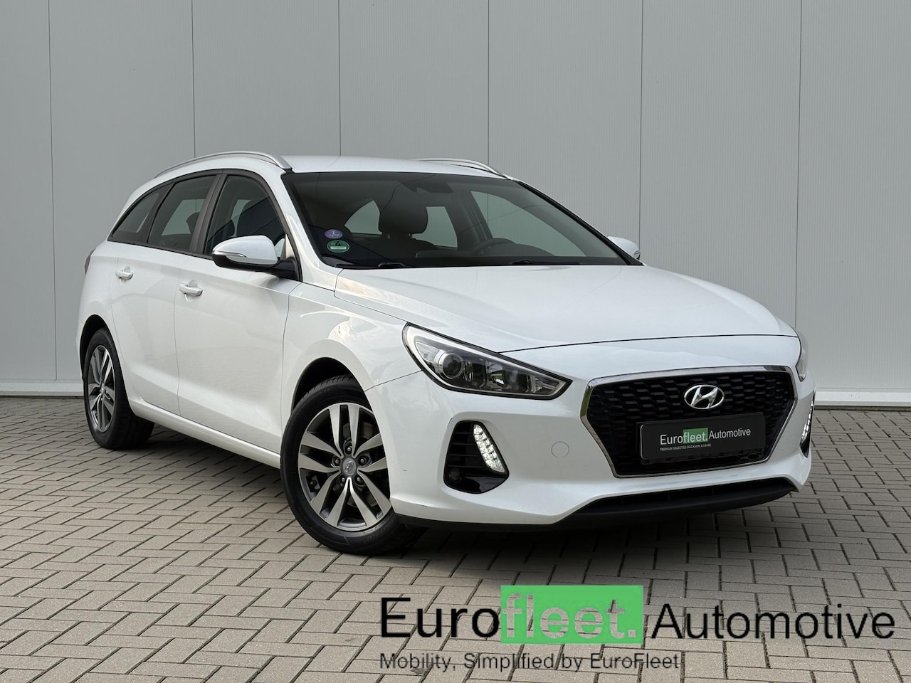 Hyundai i30 - 1.4 T-GDI Comfort | AUTOMAAT | Carplay | Camera | Stuur & stoelverwarming | Trekhaak