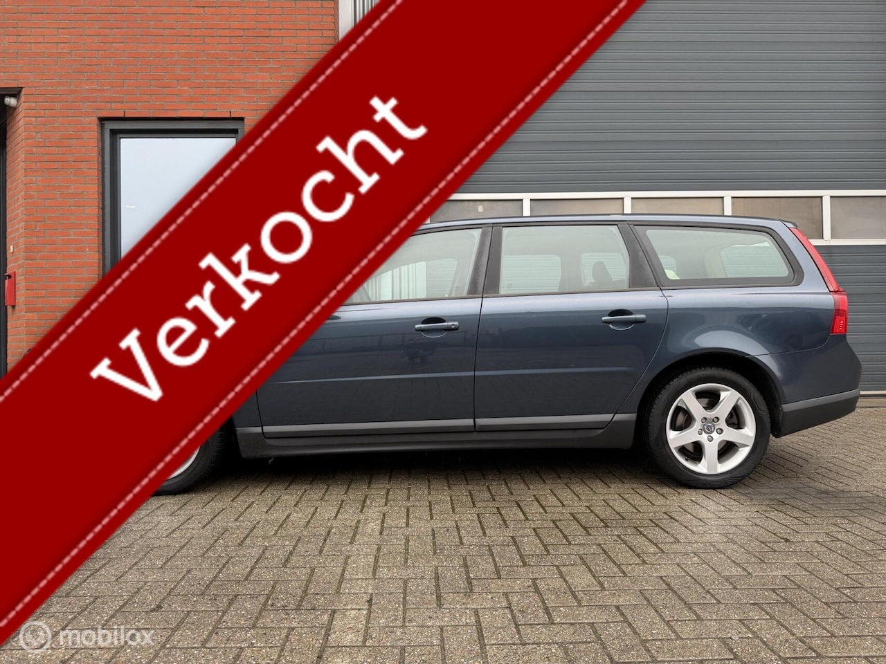 Volvo V70 - 2.5T 200pk - stoelverw. - orig. NL - 17inch - AutoWereld.nl