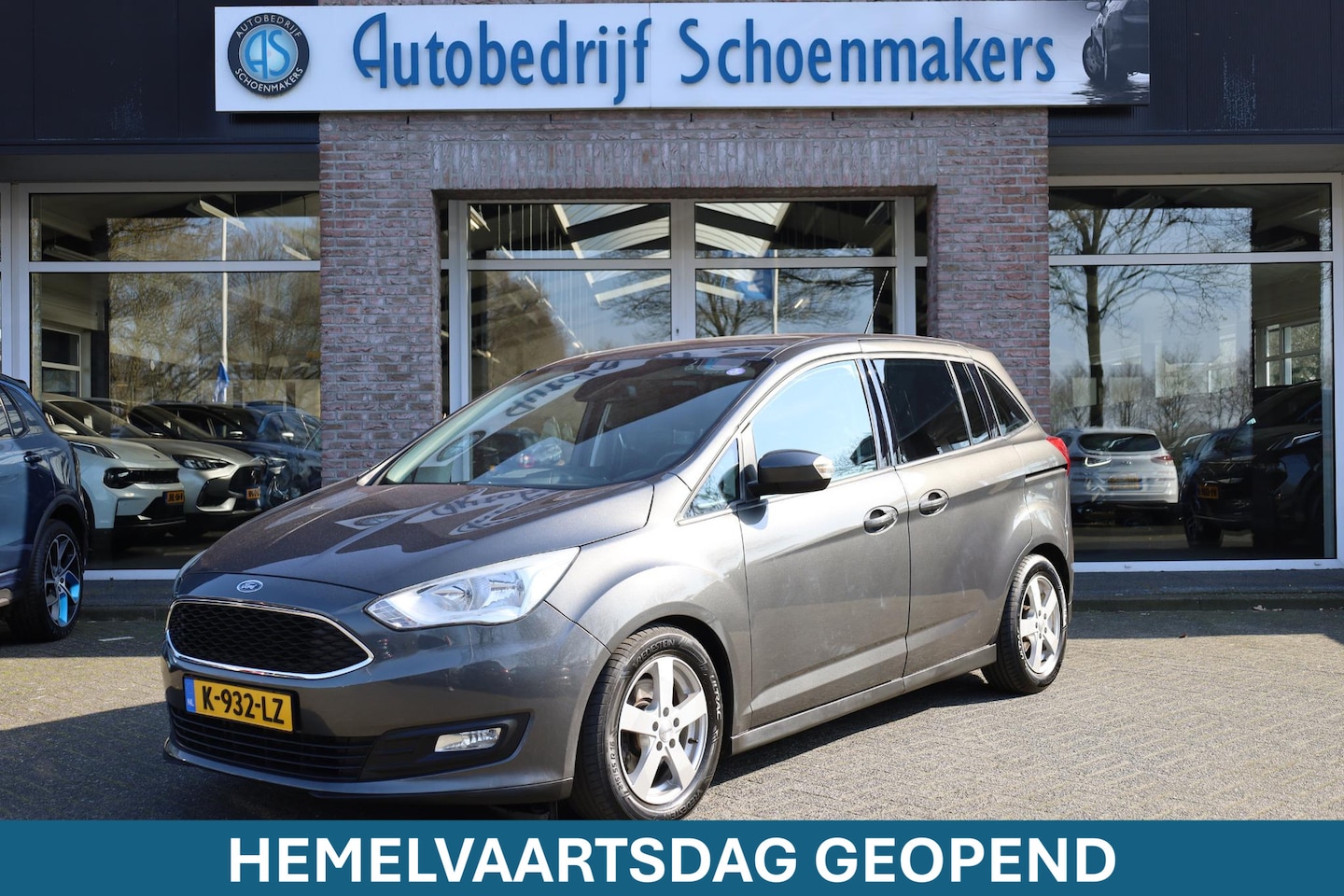Ford Grand C-Max - 1.0 Ambiente TREKHAAK STOEL/RUIT/STUURVERW. NAVI CRUISE VOICE BT-TELEFOONVERB. PDC LMV - AutoWereld.nl