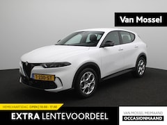 Alfa Romeo Tonale - 1.5T Hybrid Sprint | Navigatie | Parkeersensoren voor + Achter | Apple Carplay / Android a
