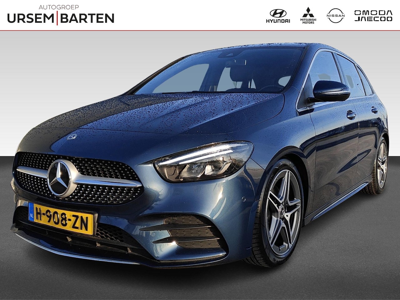 Mercedes-Benz B-klasse - 180 Business Solution AMG | AMG Styling | Sfeerverlichting | Voorstoelen verwarmd - AutoWereld.nl