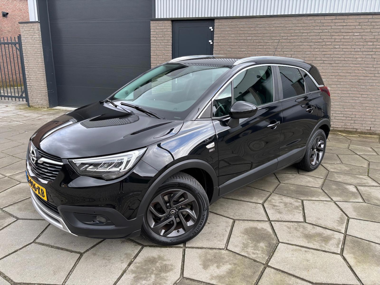 Opel Crossland X - 1.2 Turbo Edition 2020|6 versnell.|Camera | privacy-glas|Hoge instap | Reserve-wiel| - AutoWereld.nl