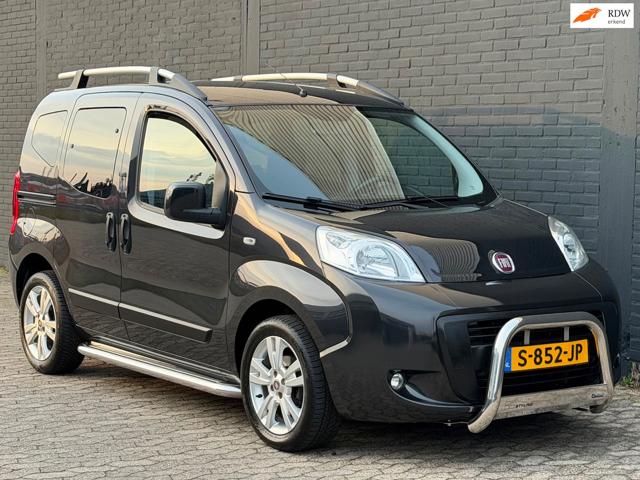 Fiat Qubo - 1.4 Easy AIRCO/PDC/NIEUW APK/BOEKJES/NAP/LICHTMETAAL - AutoWereld.nl