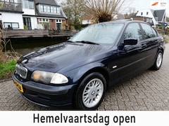 BMW 3-serie - 323i Executive 170pk Automaat Clima Leder Schuifdak
