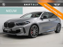 BMW 1-serie - M135i xDrive Panoramadak | Head Up | Harman Kardon
