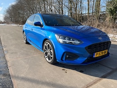 Ford Focus - 1.0 EcoBoost ST Line Business Pano/HUD/ Keyless/ B& audio/ Nav.