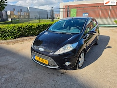 Ford Fiesta - 1.25 Titanium CLIMA PDC NIEUWE APK 12-05-2027