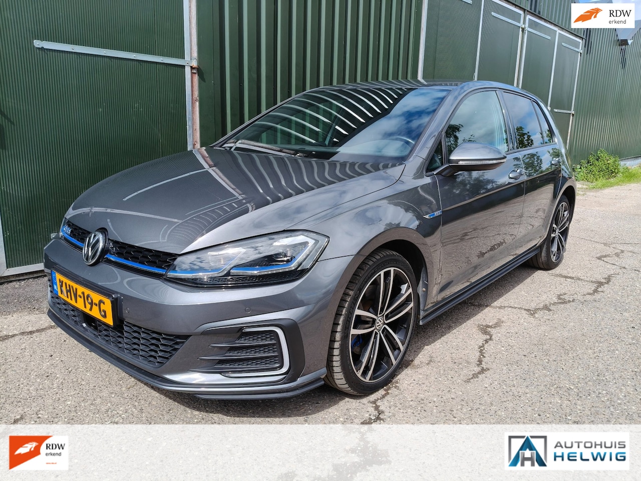 Volkswagen Golf - 1.4 TSI PHEV GTE 1.4 TSI PHEV GTE, SPORT LEER NAVIGATIE, CAMERA, 18 INCH, STOELVERWARMING, CRUISE CONTROLE - AutoWereld.nl