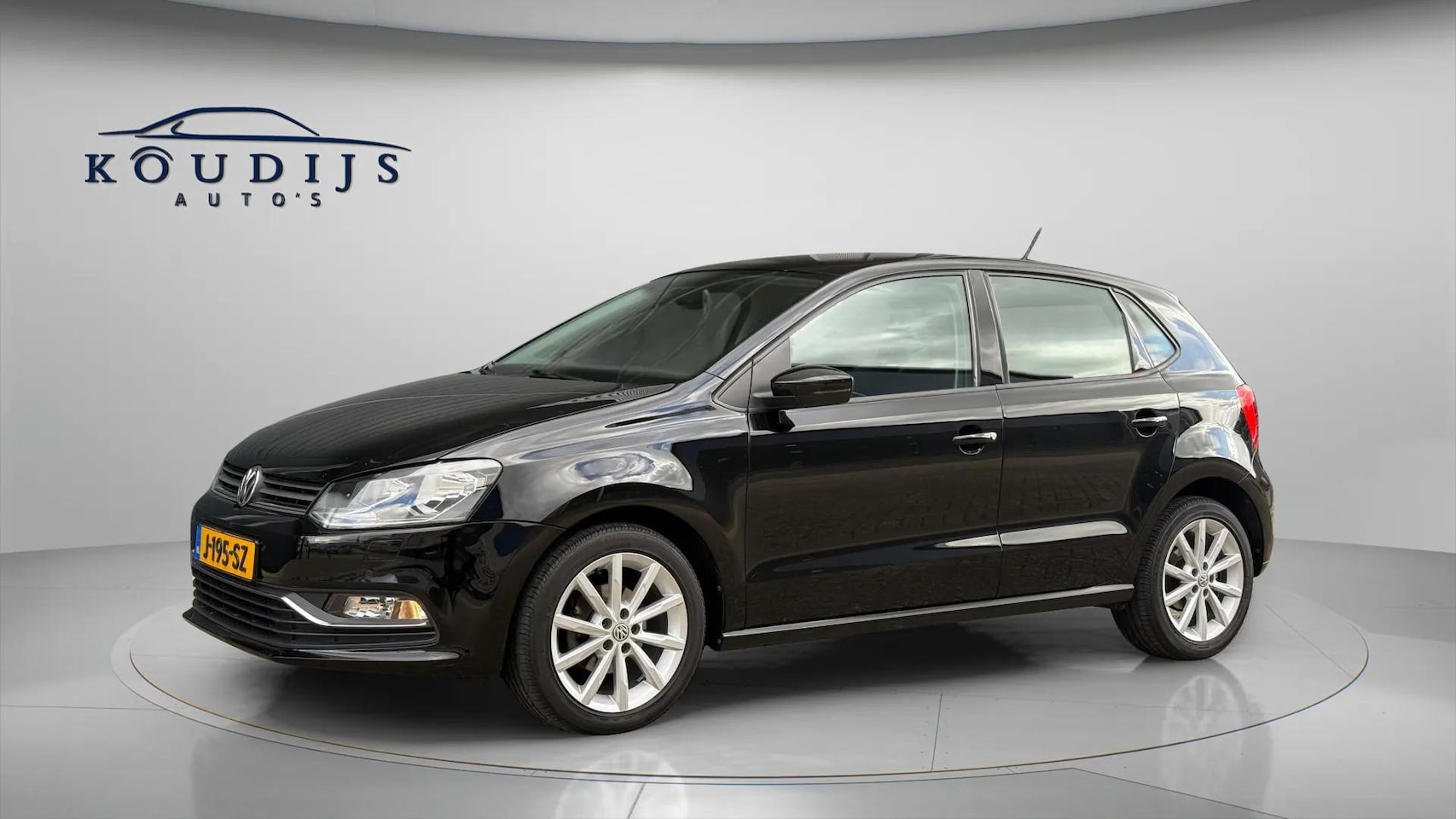 Volkswagen Polo - 1.2 TSI Comfortline Business R 1.2 TSI Comfortline Business R, Stoelverwarming, PDC V+A - AutoWereld.nl