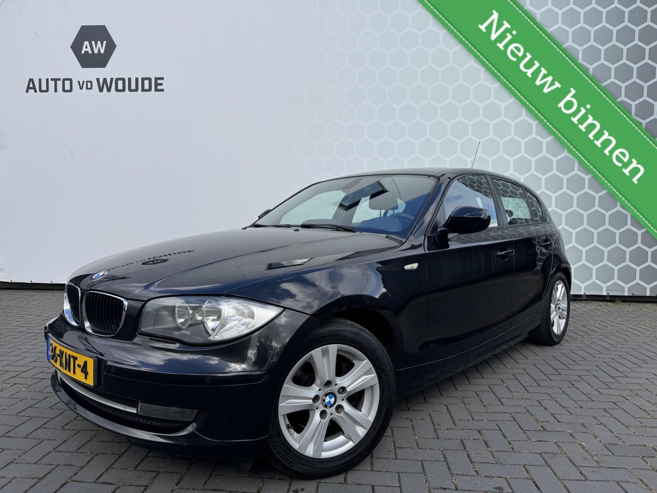 BMW 1-serie - 120i 170PK 5 deurs afneembare Trekhaak Bluetooth - AutoWereld.nl