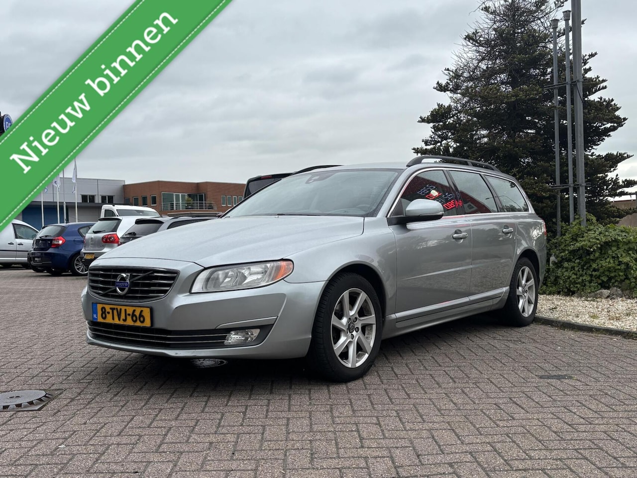 Volvo V70 - 2.0 D4 Nordic 2.0 D4 Nordic+, Leer, Clima, Trekhaak! - AutoWereld.nl