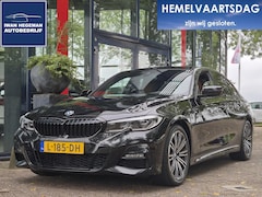 BMW 3-serie - 318i High Executive | M Sport Pack | PDC+Camera | Climate | Panoramadak | Leder |