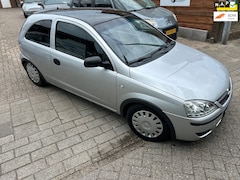 Opel Corsa - 1.2-16V Essentiawei zeer sportieve auto