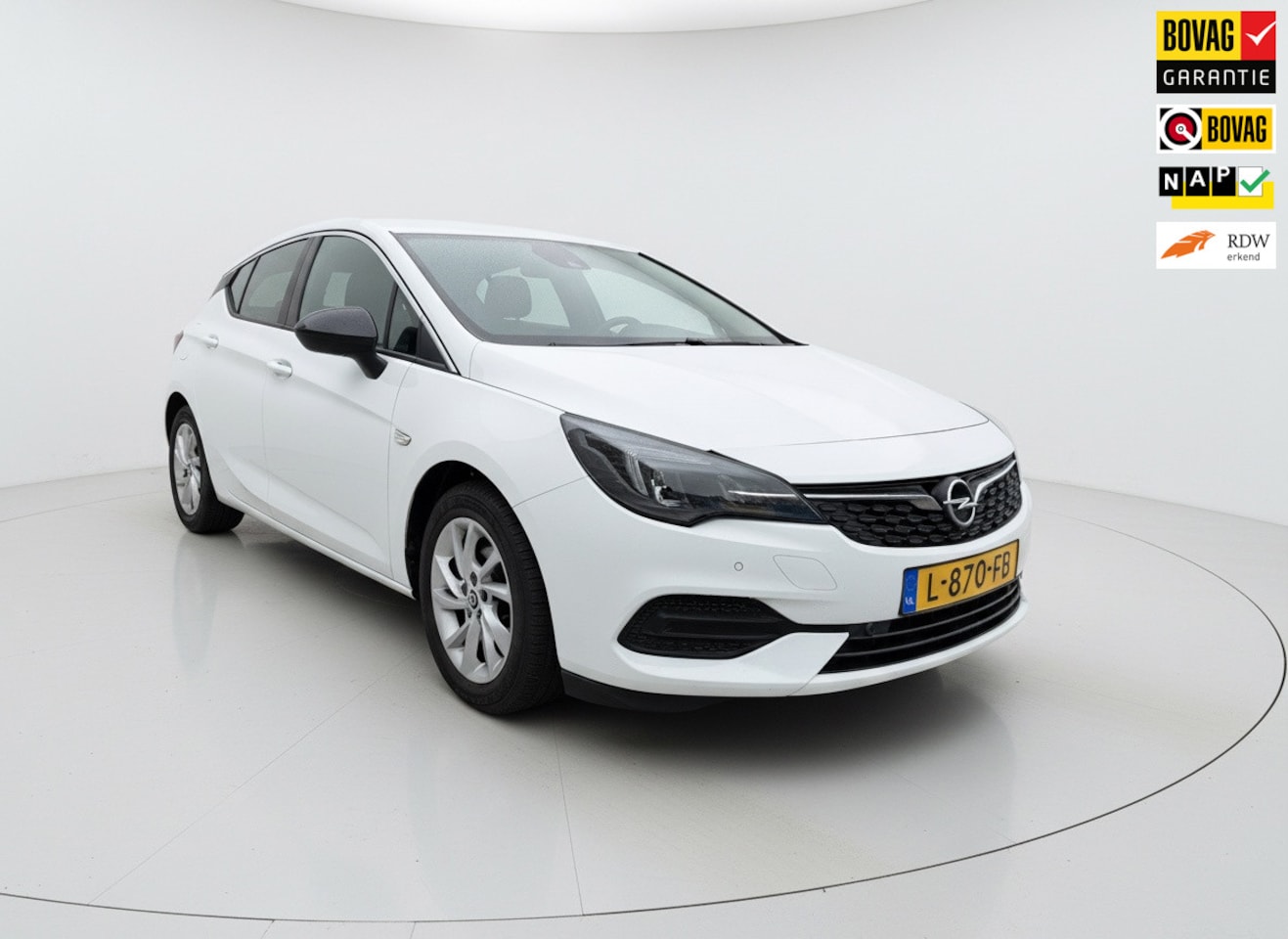 Opel Astra - 1.2 Business Elegance|Camera|Stoel en stuurverwarming| Trekhaak|Cruise|1ste eig.|Keyless - AutoWereld.nl
