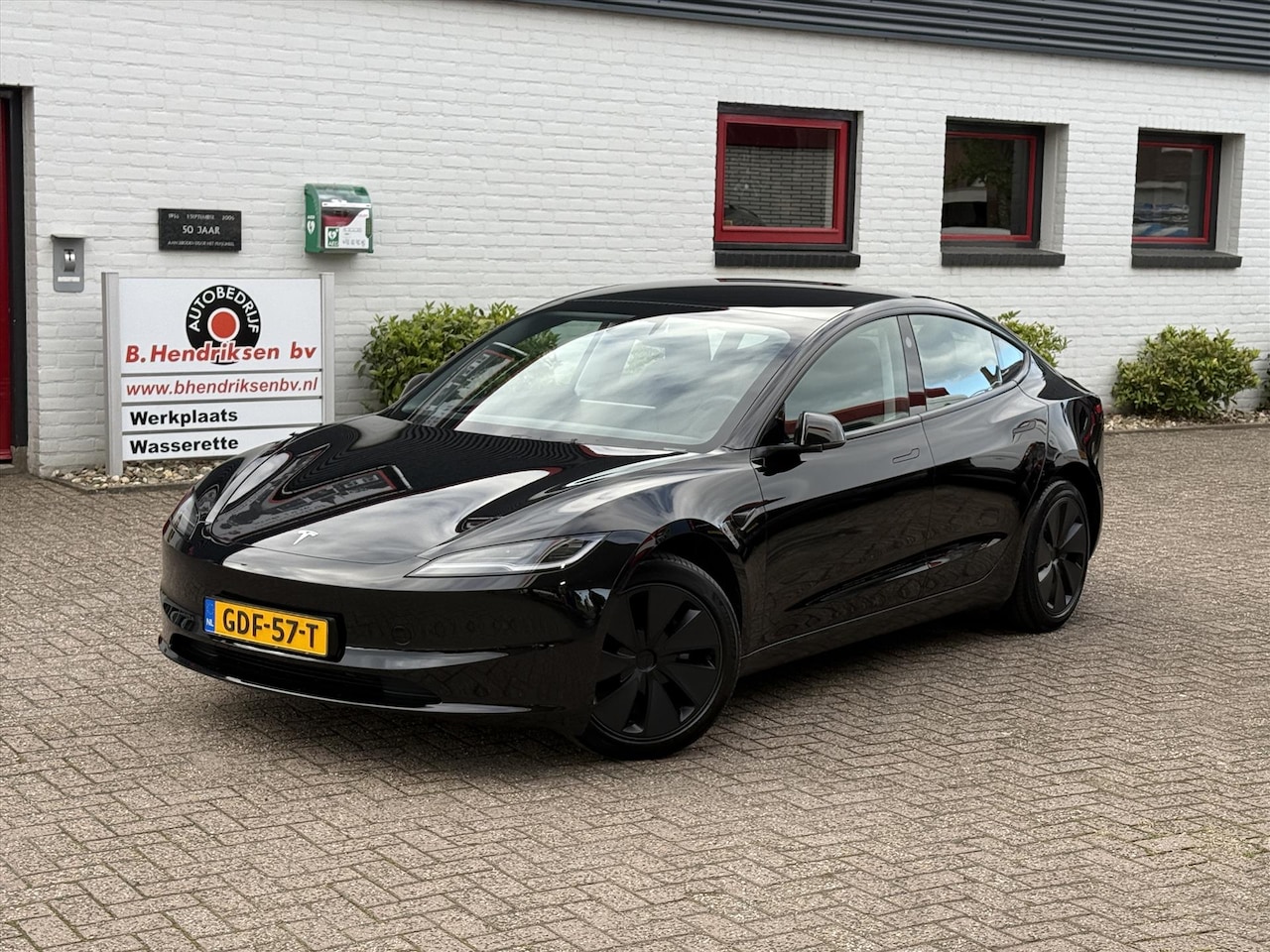 Tesla Model 3 - Long-Range Dual Motor AWD/ SOH 95,2 procent/ Panoramadak/ Premium audio/ Warmtepomp/ 1 Eig - AutoWereld.nl