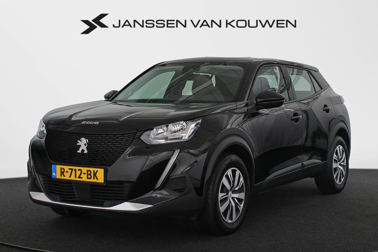 Peugeot e-2008 - EV Active 50 kWh Apple Carplay Climate Control Cruise Control - AutoWereld.nl