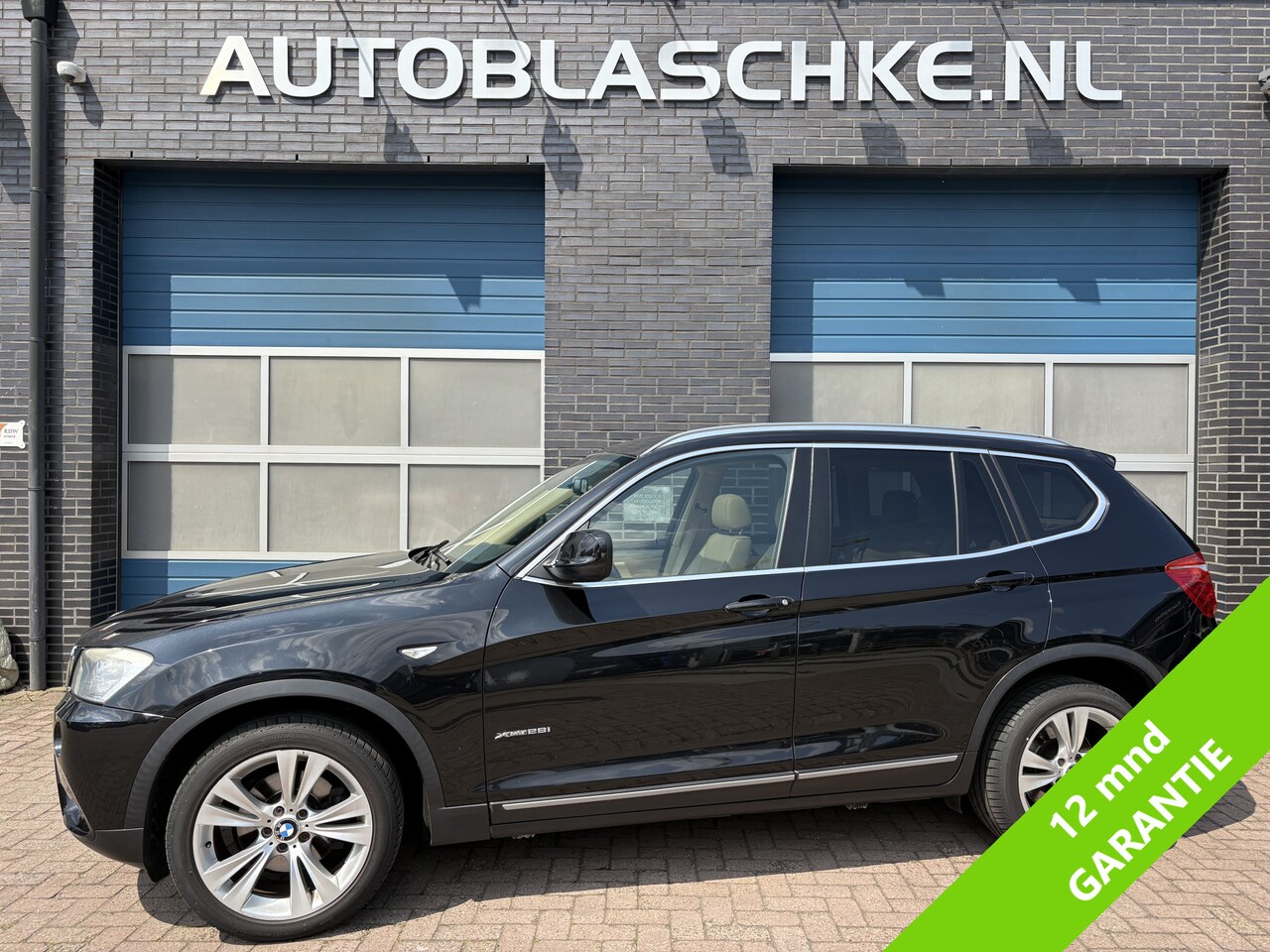 BMW X3 - xDrive28i High Executive, pano, climate, 19 inch, trekhaak - AutoWereld.nl
