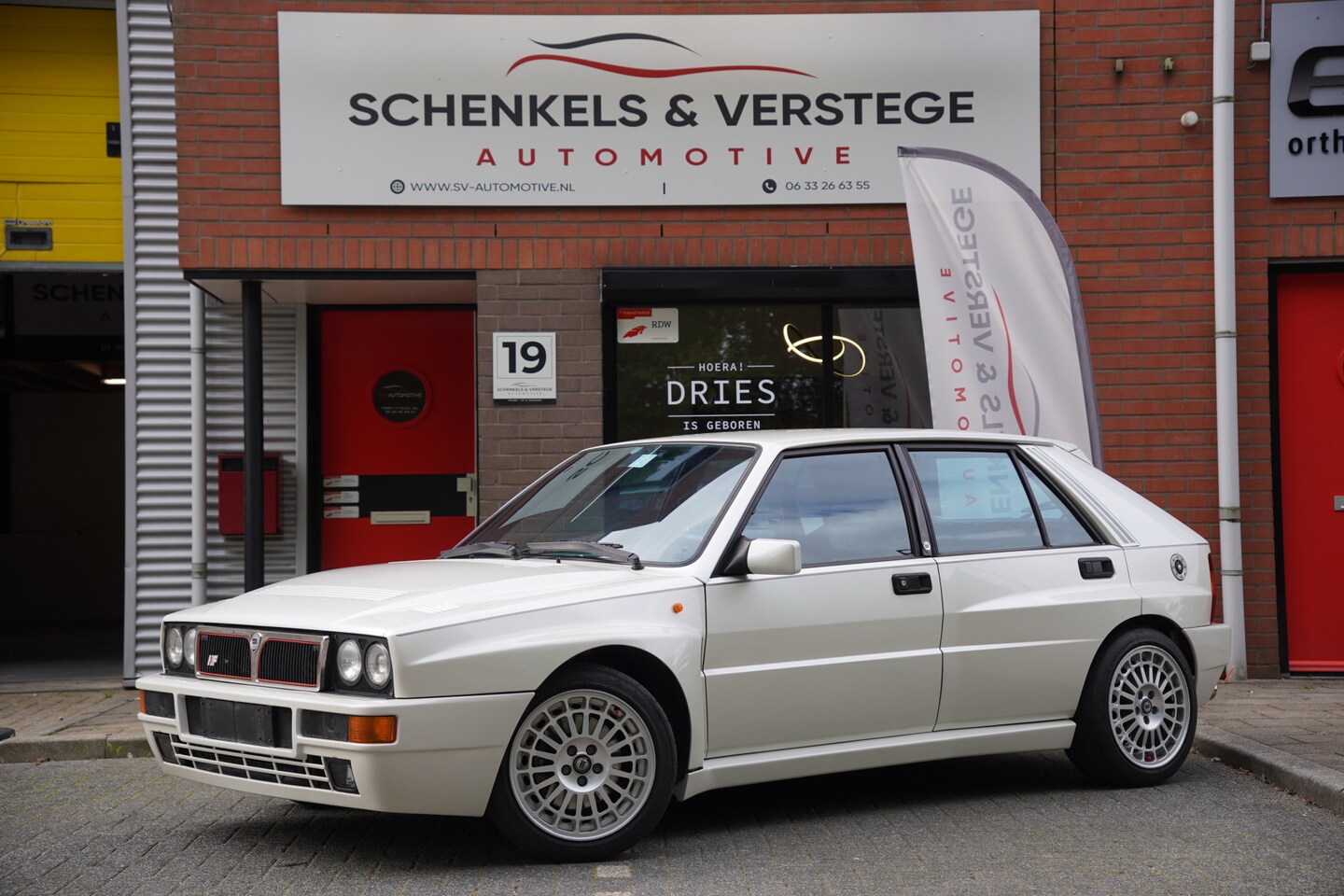 Lancia Delta - 2.0-16V HF Integrale Evoluzione II Bianco Perlato / 1 of 365 / Recaro / Original / Speedli - AutoWereld.nl
