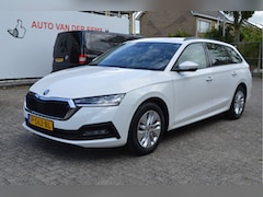 Skoda Octavia Combi - 111PK TSI Ambition NL-Auto / Apple, android / Led kopl. / Lmv