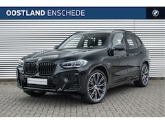 BMW X3 - xDrive30e High Executive M Sport Automaat / Trekhaak / Panoramadak / Sportstoelen / Comfor