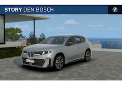 BMW iX3 - 40 eDrive M Sport / M Sportstoelen / Driving Assistant Plus / Stoelverwarming