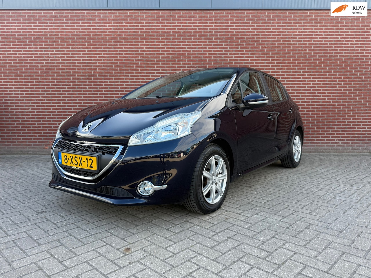 Peugeot 208 - 1.2 VTi Allure / Nieuwe distributie / Airco / Cruise control - AutoWereld.nl